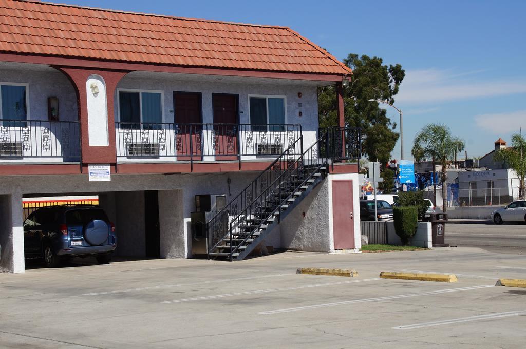 Beach Inn Long Beach Exterior photo